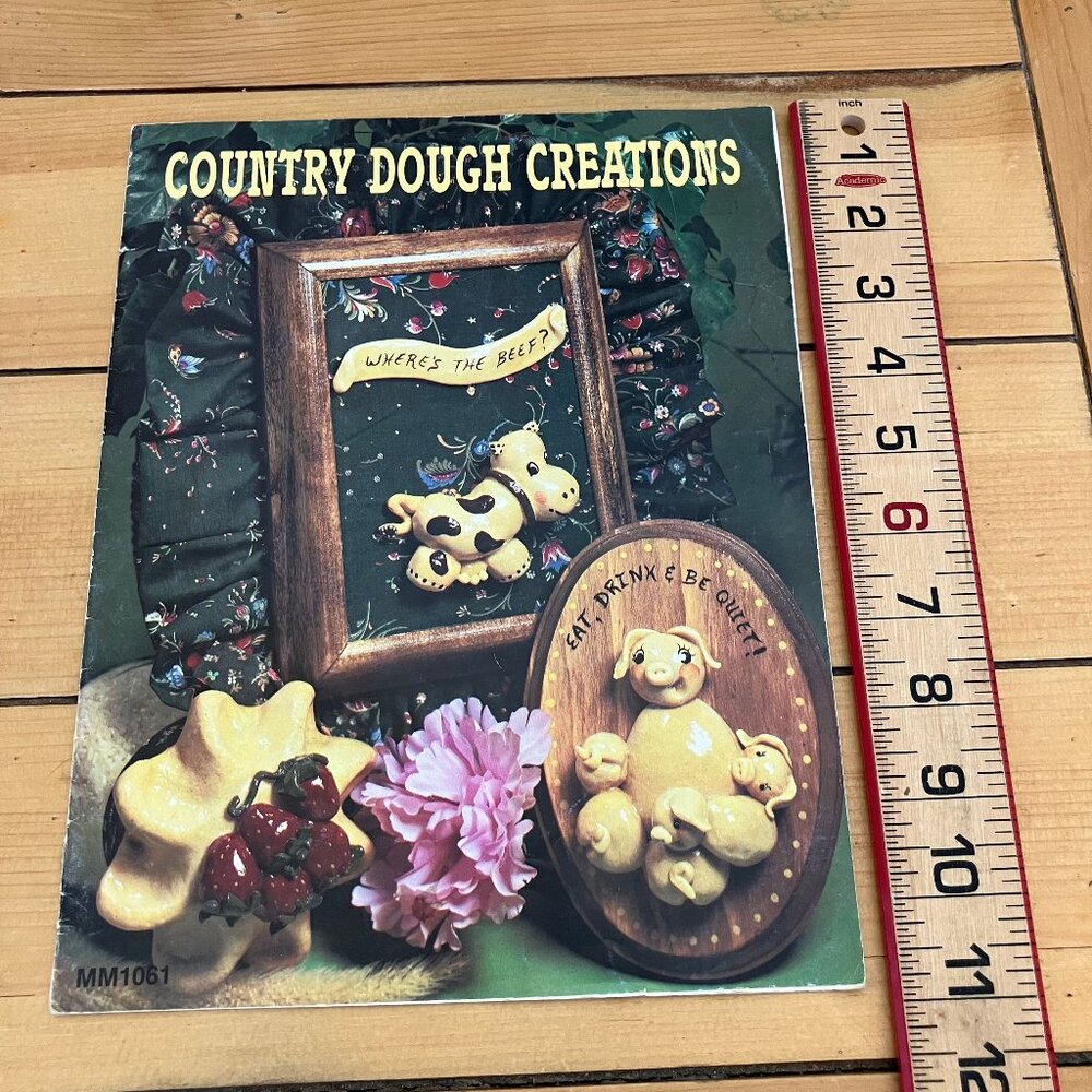 Country Dough Creations Craft Book MM-1061 Vintage Leisure Time Joan Hintz 1984